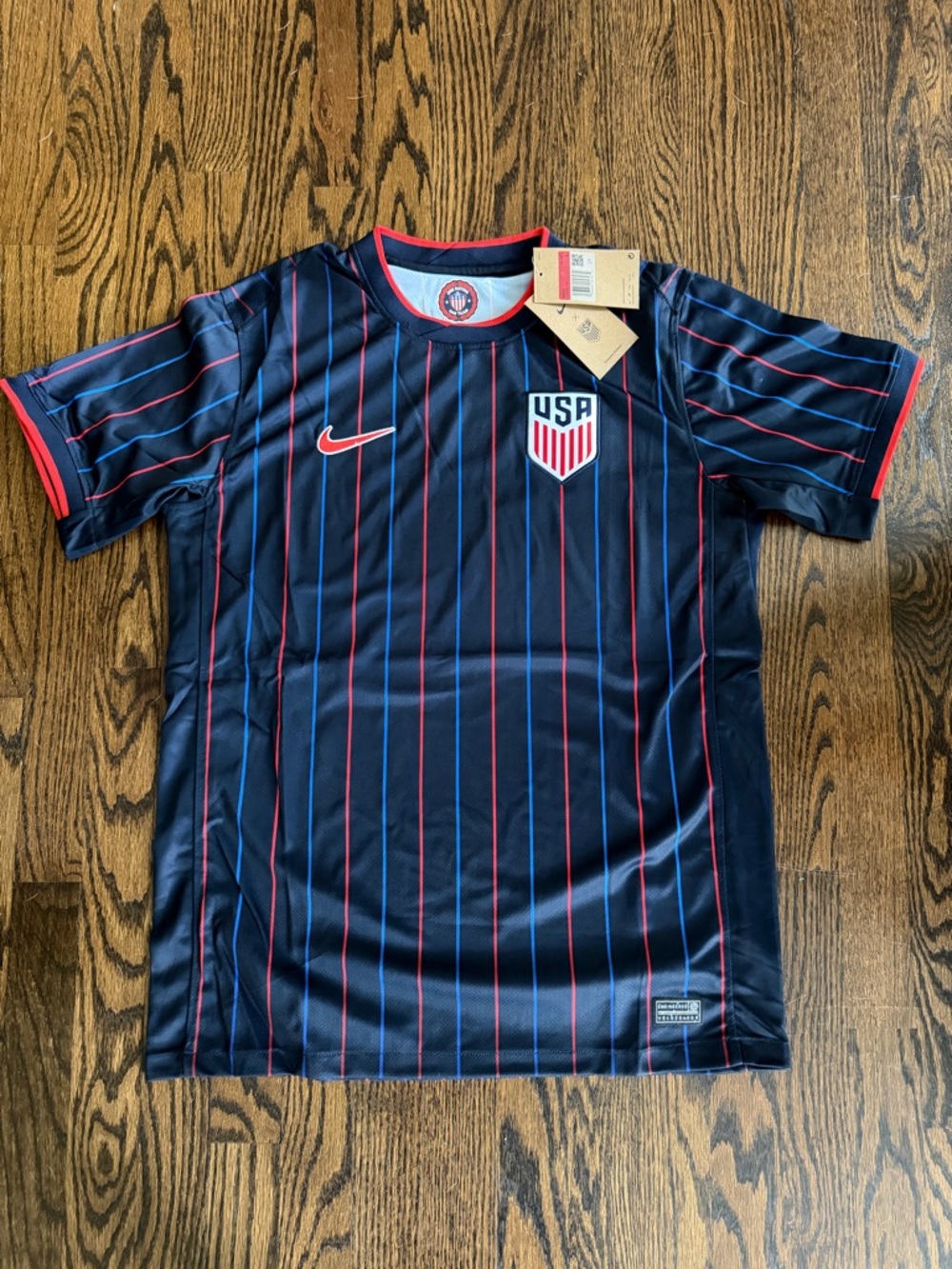 Nike USA Soccer Jersey - Navy with Red & Blue Pinstripes Men’s L - Picture 2 of 4